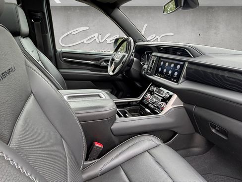 Used 2021 GMC Yukon XL Denali w/ LPO, Illumination Package image 29