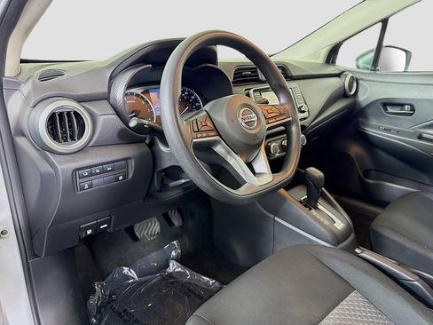 Used 2022 Nissan Versa S w/ Trunk Package image 22