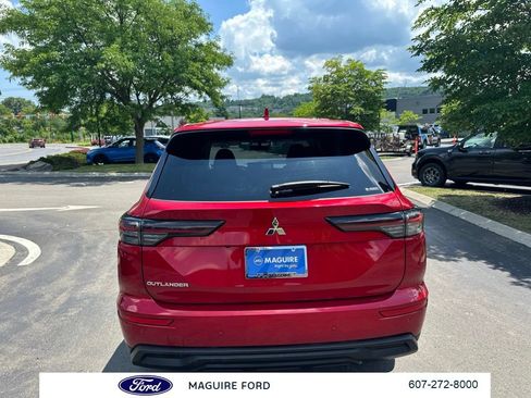Used 2025 Mitsubishi Outlander ES AWD/4WD image 6