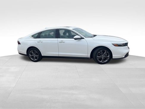 Used 2024 Honda Accord EX image 12