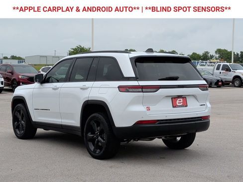 Used 2025 Jeep Grand Cherokee Limited w/ Black Appearance Package RWD image 6