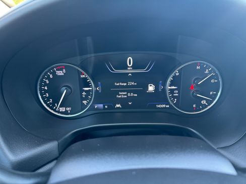 Used 2023 Buick Enclave Avenir w/ Avenir Technology Package FWD image 10