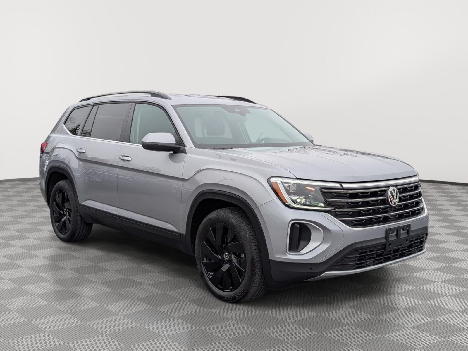 Used 2024 Volkswagen Atlas SE AWD/4WD image 7