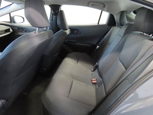 Used 2024 Toyota Prius LE FWD image 28