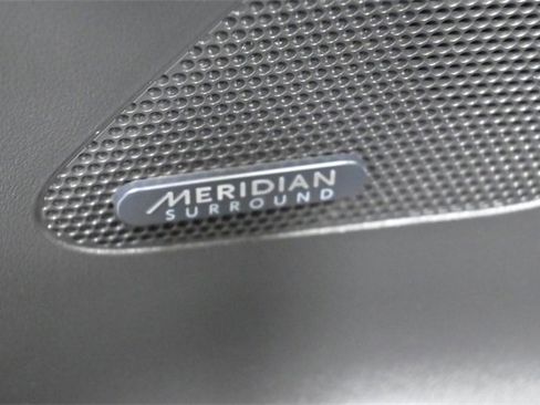 Used 2017 Jaguar F-PACE R-Sport image 19