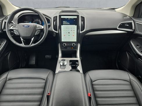 Certified 2024 Ford Edge SEL w/ Convenience Package AWD/4WD image 9