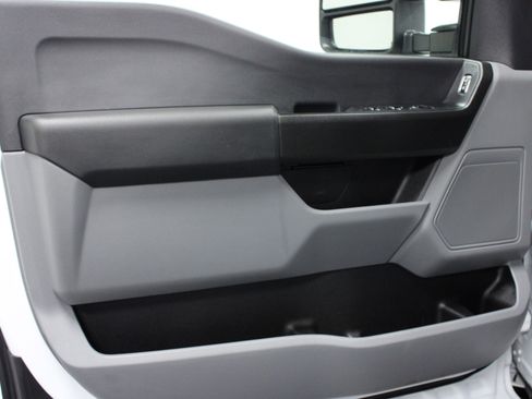 Used 2024 Ford F250 XL w/ XL Off-Road Package image 11