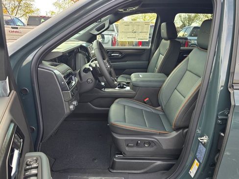 New 2026 GMC Yukon XL AT4 AWD/4WD image 15