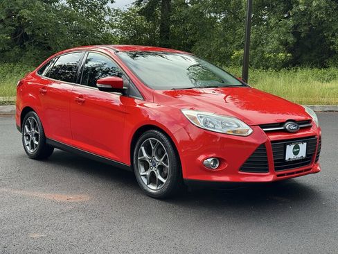 Used 2013 Ford Focus SE FWD image 7