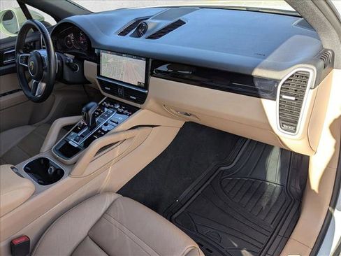 Used 2019 Porsche Cayenne image 24