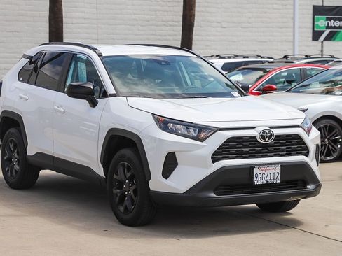 Certified 2021 Toyota RAV4 LE FWD image 3
