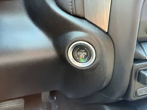 Used 2022 GMC Sierra 2500 Denali w/ Denali Ultimate Package AWD/4WD image 12
