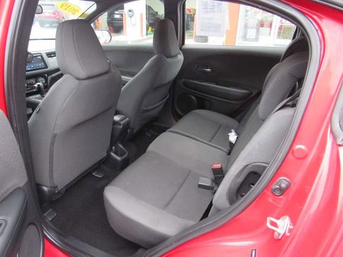 Used 2019 Honda HR-V Sport image 11