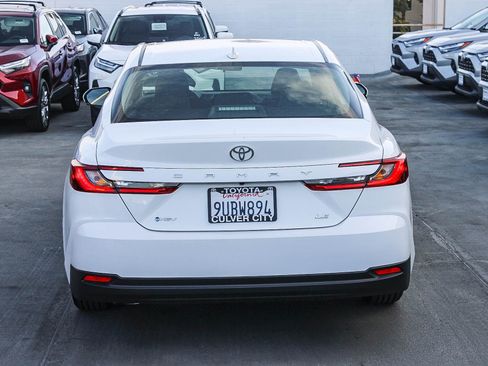 Used 2025 Toyota Camry LE image 8