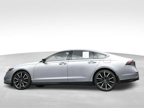 Used 2025 Honda Accord Touring image 41