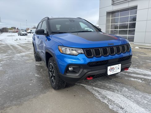 New 2026 Jeep Compass Trailhawk image 2