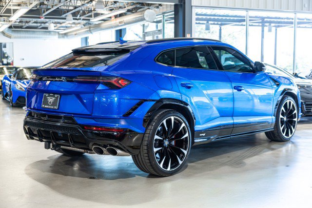 Used 2023 Lamborghini Urus S AWD/4WD image 6