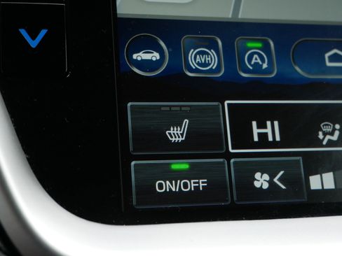 Used 2025 Subaru Outback Premium image 31