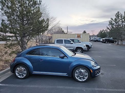 Used 2018 Volkswagen Beetle 2.0T SE image 3