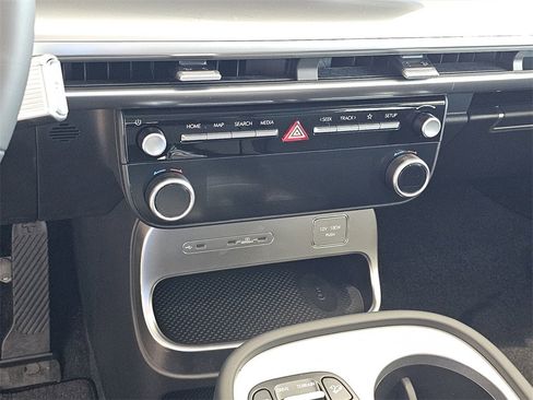 New 2026 Hyundai Ioniq 9 SEL image 18