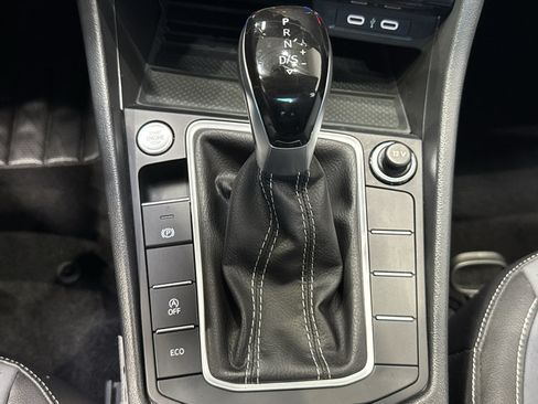 Used 2025 Volkswagen Jetta SE FWD image 28