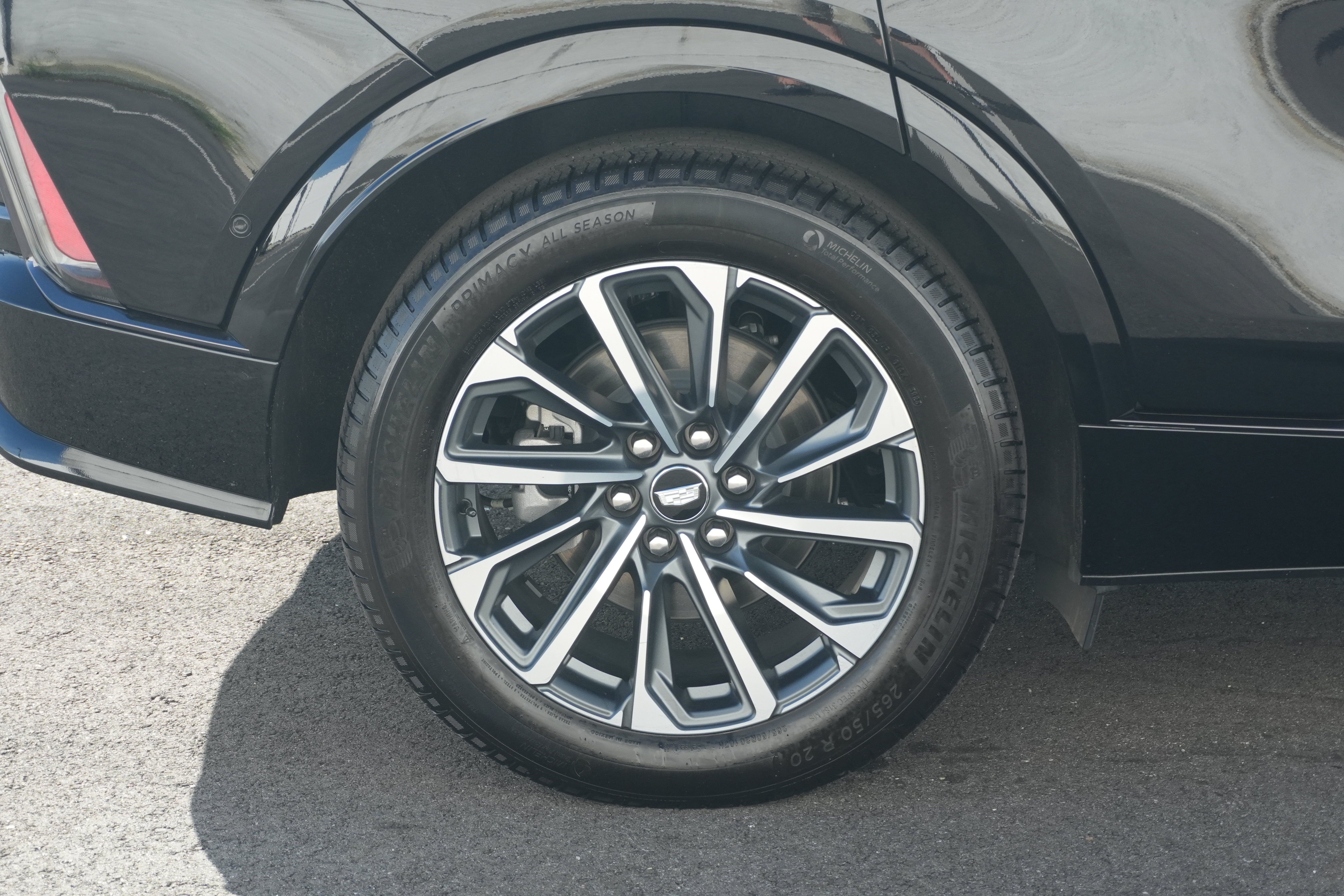 Used 2024 Cadillac Lyriq Sport w/ LPO, Floor Liner Package AWD/4WD image 11