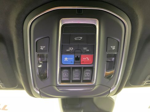 New 2025 Jeep Grand Cherokee Summit image 18