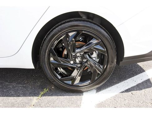Certified 2026 Hyundai Elantra Sport w/ Cargo Package FWD image 32