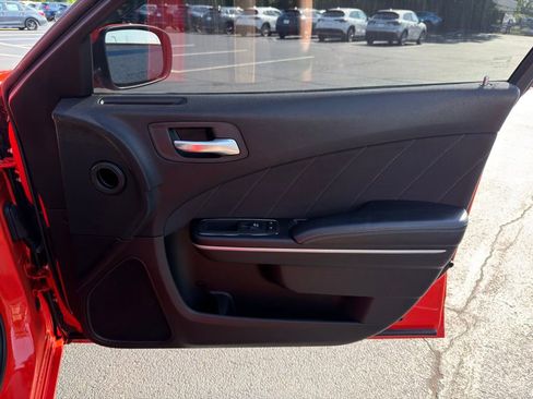 Used 2019 Dodge Charger SXT RWD image 24