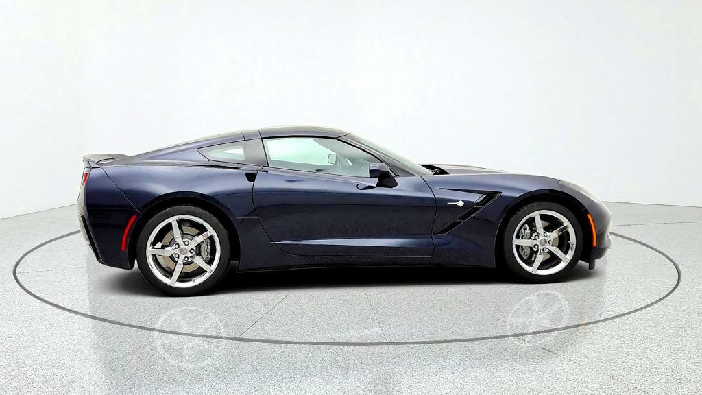 Used 2014 Chevrolet Corvette Stingray Coupe w/ 2LT Preferred Equipment Group RWD image 4
