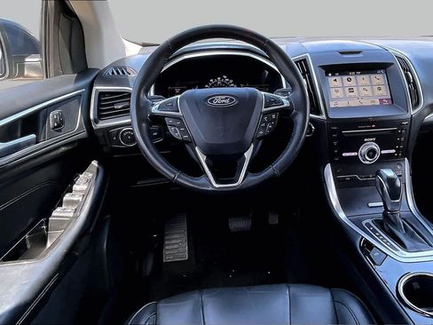 Used 2018 Ford Edge Titanium AWD/4WD image 5