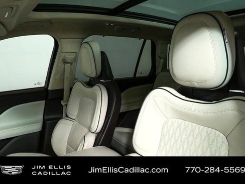 Used 2020 Lincoln Aviator Black Label Grand Touring w/ Class IV Trailer Tow Package image 6