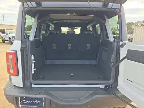 New 2025 Ford Bronco Badlands image 19