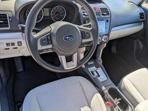 Used 2017 Subaru Forester 2.5i Premium w/ All-Weather Package image 11