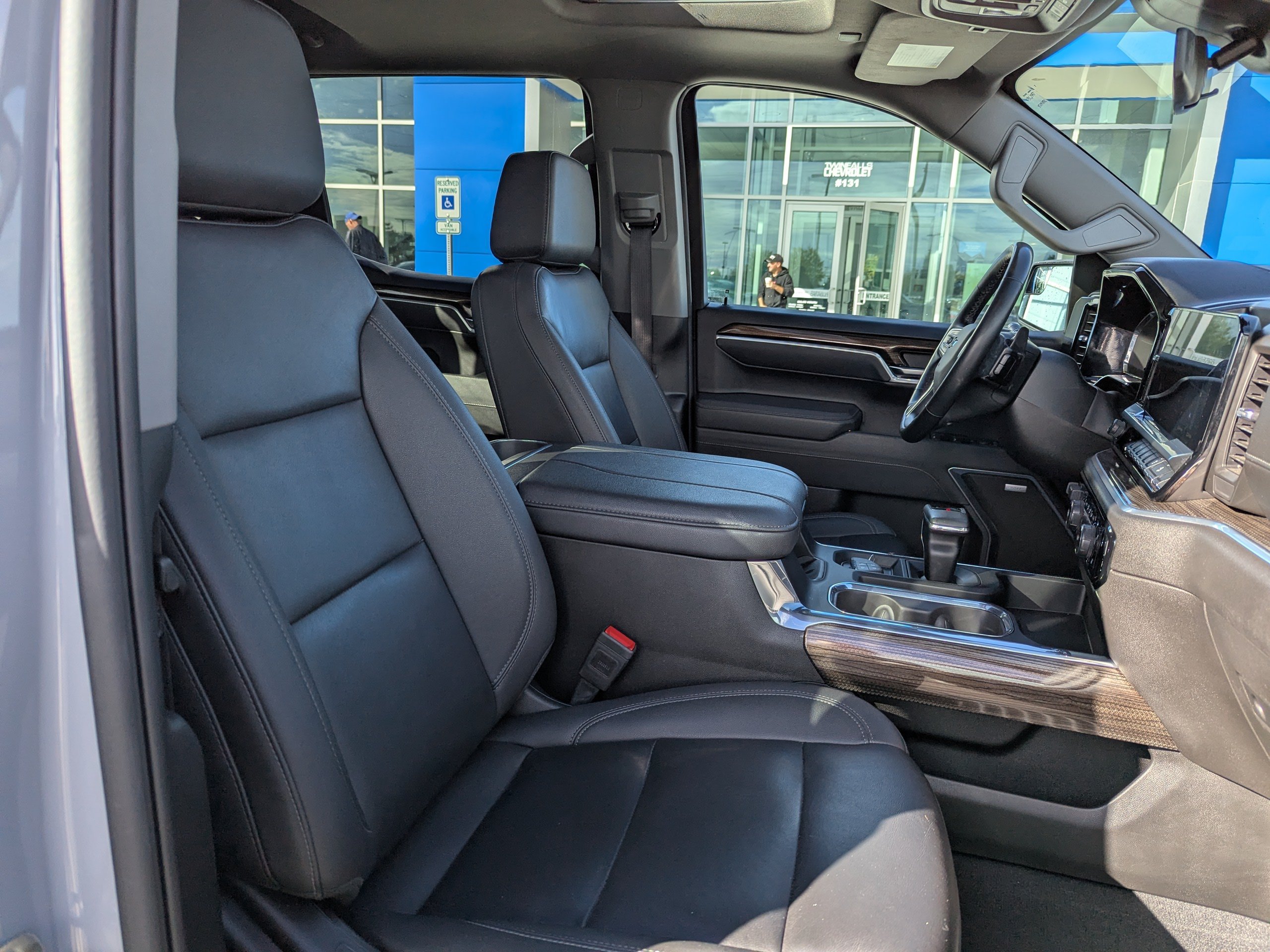 Certified 2025 Chevrolet Silverado 1500 RST w/ Convenience Package II AWD/4WD image 43
