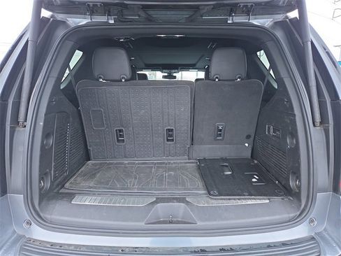 Used 2022 Chevrolet Tahoe Z71 w/ Luxury Package image 14