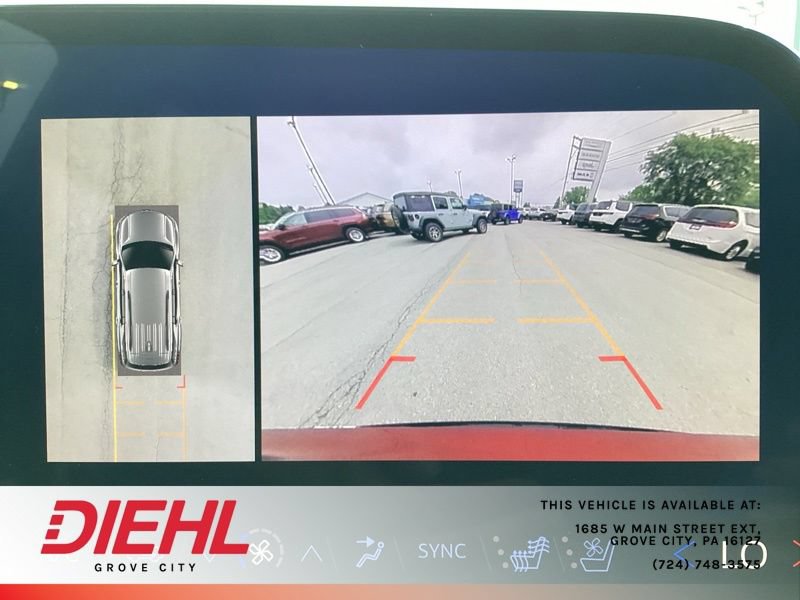 Used 2024 Chevrolet Traverse RS AWD/4WD image 49