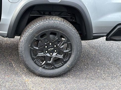 Used 2026 Chevrolet Colorado Trail Boss AWD/4WD image 9