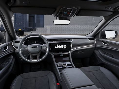New 2026 Jeep Grand Cherokee Altitude image 14