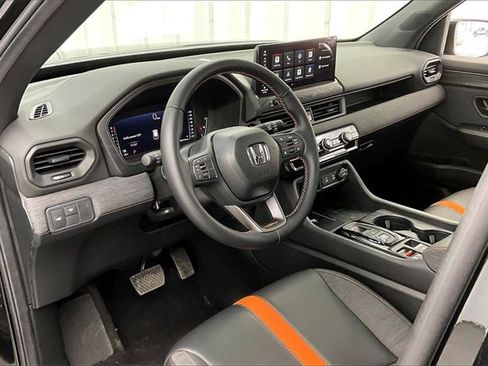 Certified 2026 Honda Passport TrailSport image 17