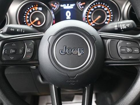 Used 2022 Jeep Wrangler Unlimited Sport AWD/4WD image 9