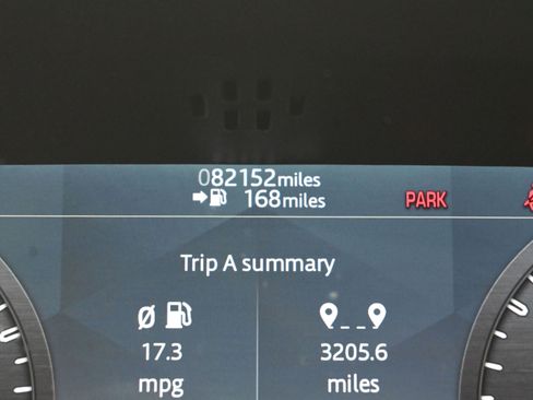 Used 2021 Land Rover Defender 110 SE image 17