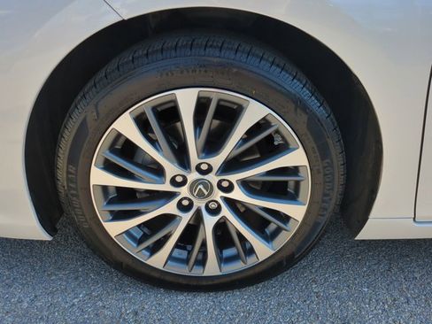 Used 2020 Lexus ES 350 w/ Premium Package image 11