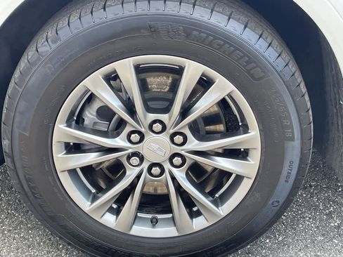 Certified 2023 Cadillac XT5 Premium Luxury w/ LPO, Floor Liner Package image 39