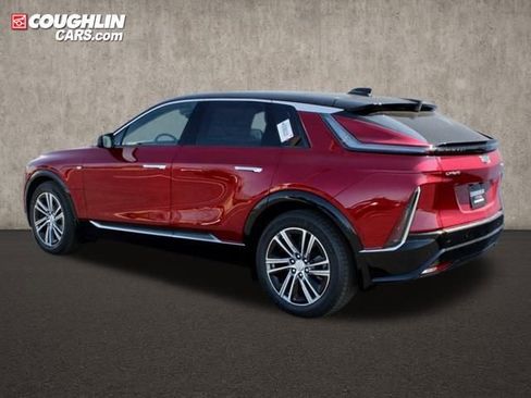 New 2025 Cadillac Lyriq Luxury w/ LPO, Floor Liner Package image 3