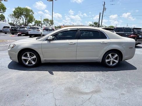 Used 2009 Chevrolet Malibu LT FWD image 3