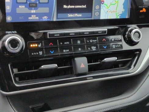 Certified 2020 Toyota Highlander Platinum image 26