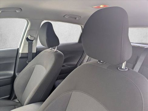Used 2025 Hyundai Kona SE FWD image 14
