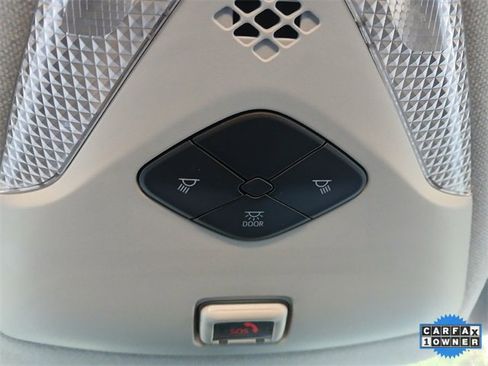 Used 2021 Toyota C-HR LE image 34