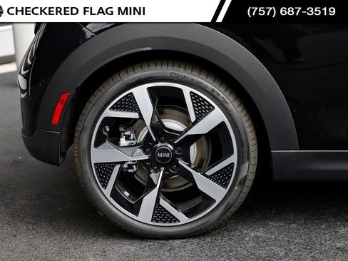 Used 2025 MINI Cooper S FWD image 7